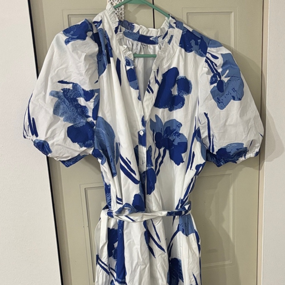 Floral Blue and White Women's Dress🩵💙